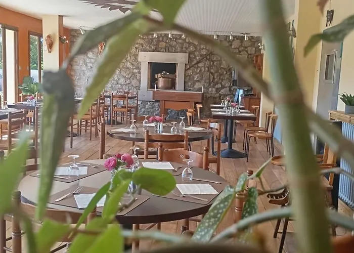 Le Boréal 3* La Bastide-de-Sérou